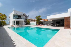 Villa Serenity Stunning 5 Bedroom Villa